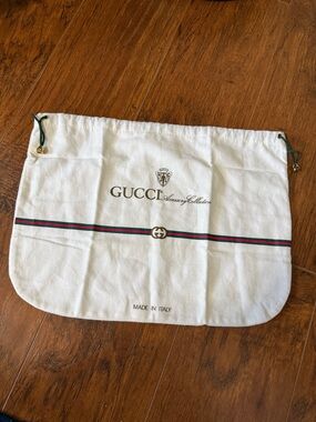 Gucci - Authentic Gucci dust bag on Designer... White with Green-Red Stripe NEW